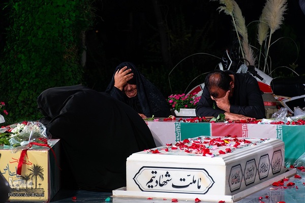 آیین استقبال از پیکر شهدای تازه‌تفحص‌شده در سیمای مرکز اصفهان