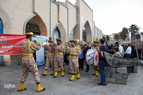 آیین عطرافشانی و گلباران مزار مطهر شهدا در اصفهان