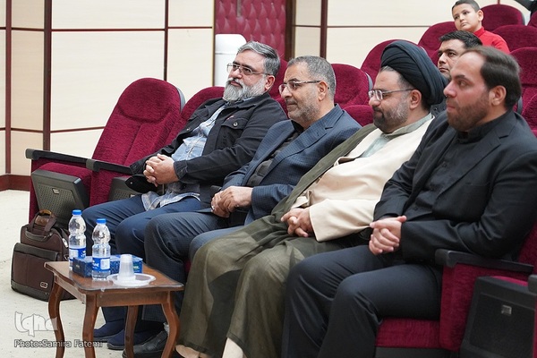 همایش تجلیل از حافظان قرآن مؤسسه ثامن‌الائمه (ع)