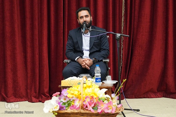 همایش تجلیل از حافظان قرآن مؤسسه ثامن‌الائمه (ع)