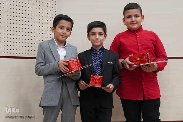 همایش تجلیل از حافظان قرآن مؤسسه ثامن‌الائمه (ع)