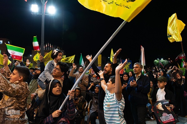 شادمانی مردم اصفهان از عملیات وعده صادق ۲