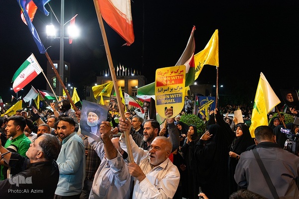 شادمانی مردم اصفهان از عملیات وعده صادق ۲