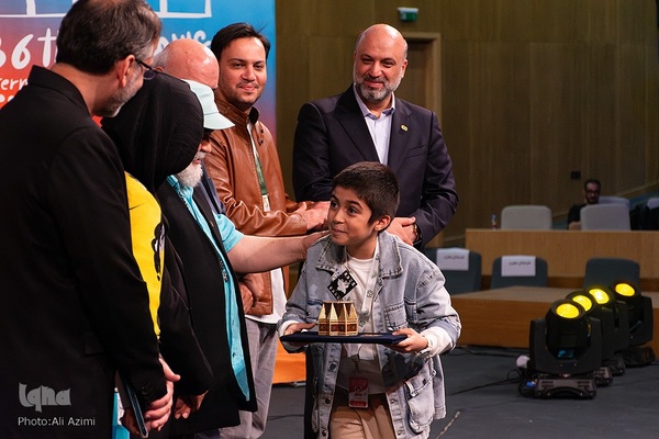 بدرقه پروانه‌های سی‌وششمین جشنواره فیلم کودک اصفهان