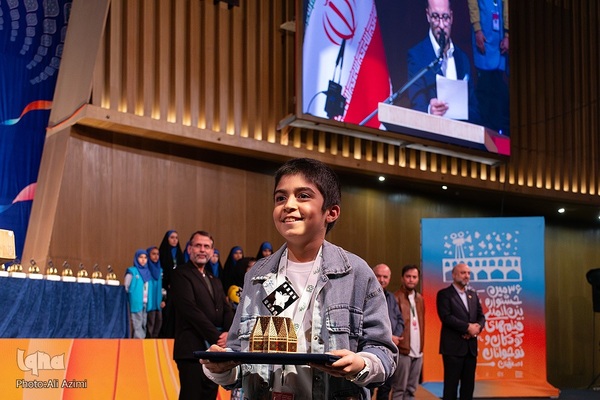 بدرقه پروانه‌های سی‌وششمین جشنواره فیلم کودک اصفهان