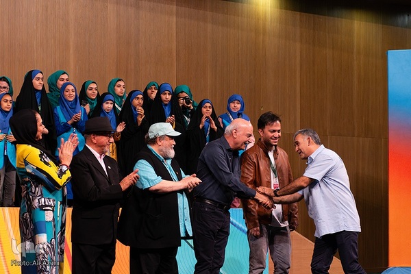 بدرقه پروانه‌های سی‌وششمین جشنواره فیلم کودک اصفهان