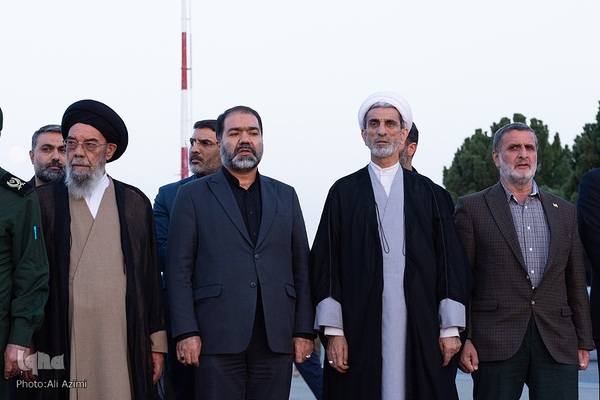 استقبال از پیکر مطهر سردار شهید نیلفروشان در فرودگاه اصفهان