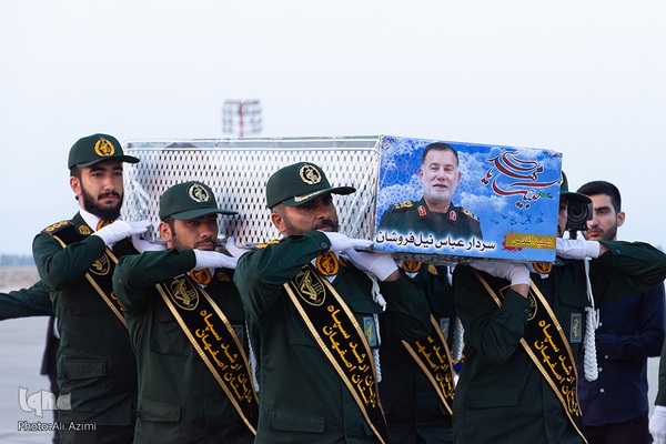 استقبال از پیکر مطهر سردار شهید نیلفروشان در فرودگاه اصفهان