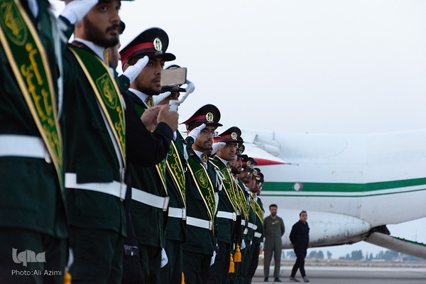 استقبال از پیکر مطهر سردار شهید نیلفروشان در فرودگاه اصفهان