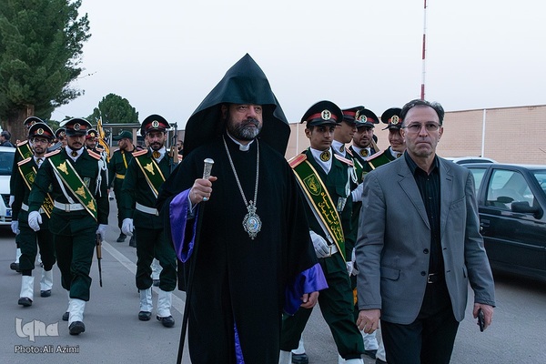 استقبال از پیکر مطهر سردار شهید نیلفروشان در فرودگاه اصفهان