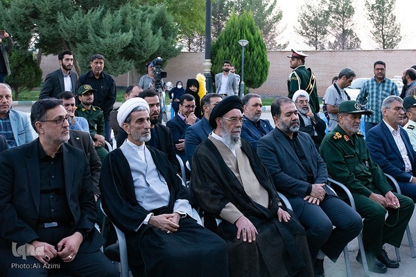 استقبال از پیکر مطهر سردار شهید نیلفروشان در فرودگاه اصفهان