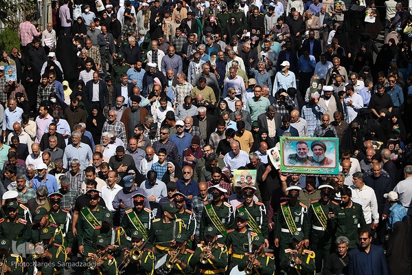 بدرقه پیکر شهید نیلفروشان به منزل‌گاه ابدی