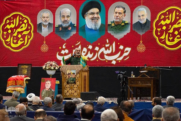 بزرگداشت هفتمین روز خاکسپاری شهید نیلفروشان در اصفهان