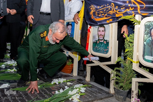 بزرگداشت هفتمین روز خاکسپاری شهید نیلفروشان در اصفهان