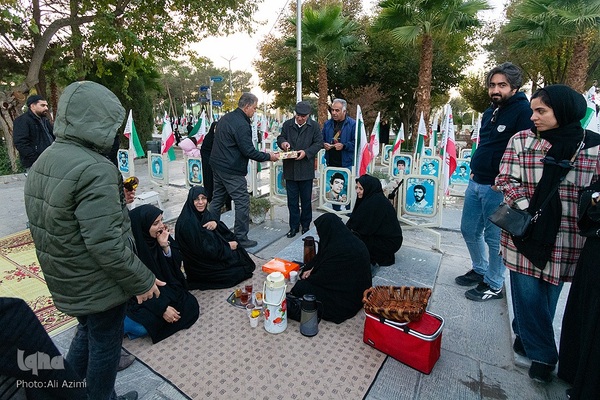 بزرگداشت روز حماسه و ایثار اصفهانی‌ها در گلستان شهدای اصفهان