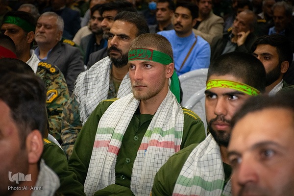 مراسم چهلم شهید نیلفروشان در اصفهان