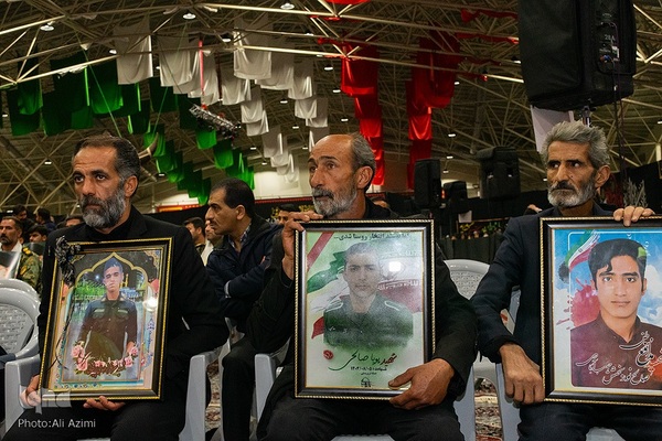 مراسم چهلم شهید نیلفروشان در اصفهان