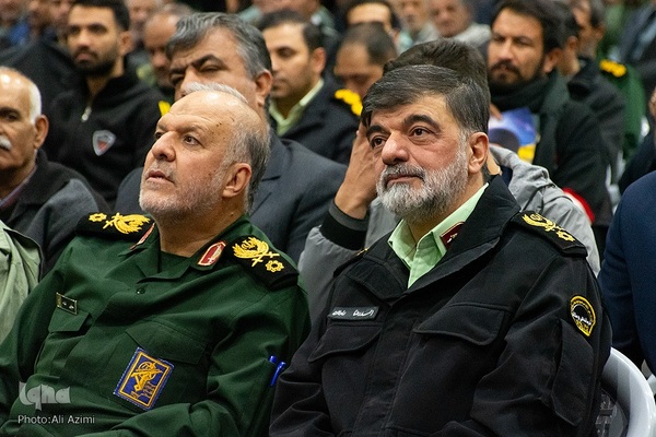 مراسم چهلم شهید نیلفروشان در اصفهان