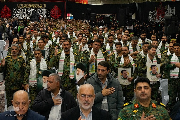 مراسم چهلم شهید نیلفروشان در اصفهان