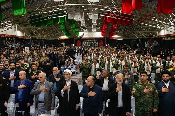 مراسم چهلم شهید نیلفروشان در اصفهان