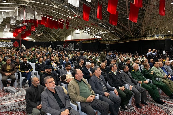 مراسم چهلم شهید نیلفروشان در اصفهان