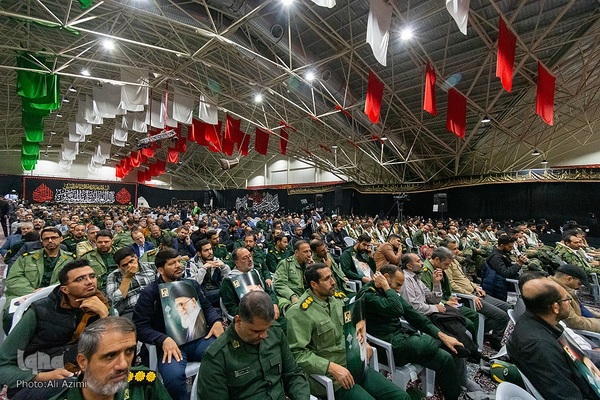 مراسم چهلم شهید نیلفروشان در اصفهان