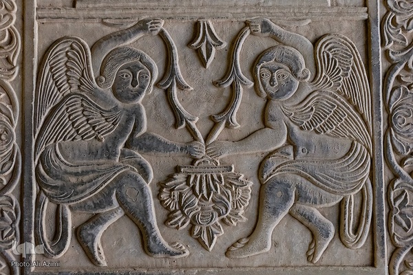 رمزگشایی از گذشته با واژگان؛ ماده‌تاریخ در سنگ‌نوشته‌های تخت فولاد