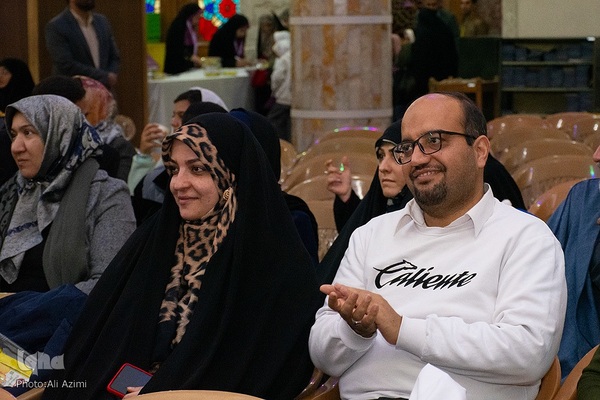 ویژه‌برنامه مؤسسه ثامن‌الائمه (ع) به‌مناسبت روز پدر و مادر