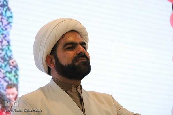 جشن نماز قرآن‌آموزان جامعة‌القرآن اصفهان