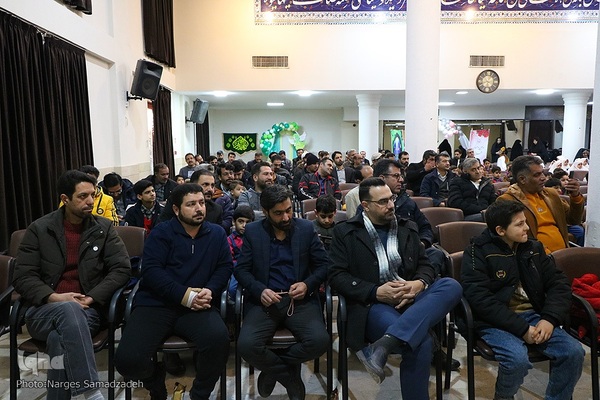 جشن نماز قرآن‌آموزان جامعة‌القرآن اصفهان