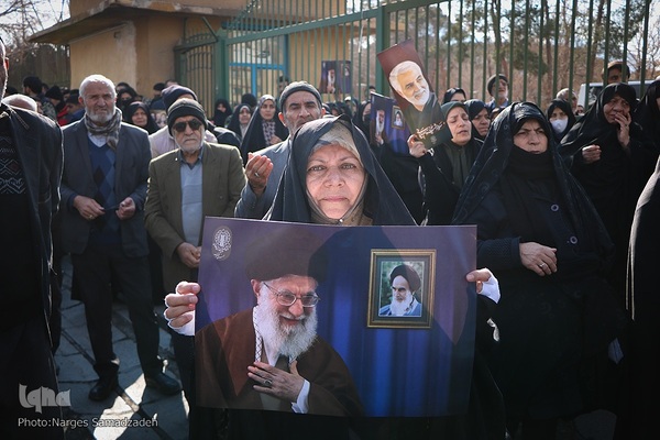 راهپیمایی نمازگزاران اصفهانی به شکرانه پیروزی مقاومت