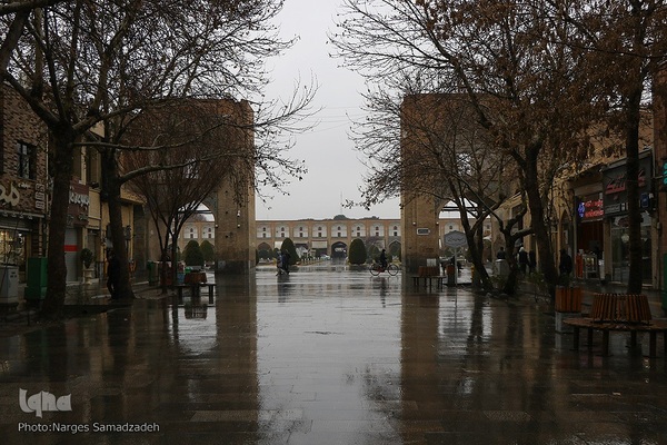 نصف جهان بارانی