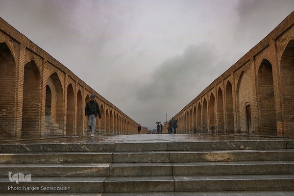 نصف جهان بارانی