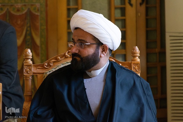 دیدار استاندار اصفهان با پیشوایان مذهبی ادیان توحیدی