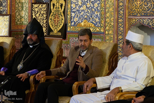 دیدار استاندار اصفهان با پیشوایان مذهبی ادیان توحیدی