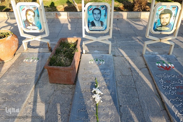 تجدید میثاق جهادگران جهاددانشگاهی اصفهان با شهدا