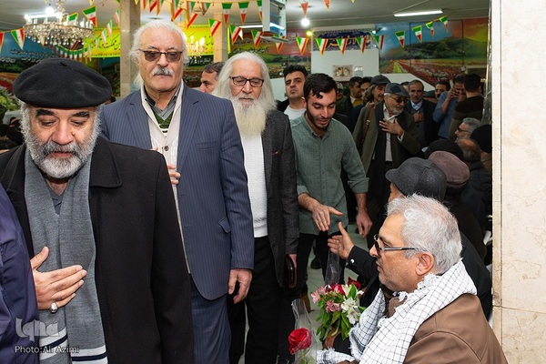 افتتاحیه معنوی پانزدهمین جشنواره فیلم فجر در اصفهان