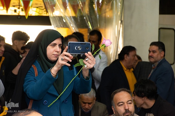 افتتاحیه معنوی پانزدهمین جشنواره فیلم فجر در اصفهان