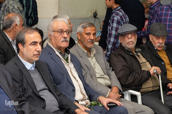 افتتاحیه معنوی پانزدهمین جشنواره فیلم فجر در اصفهان