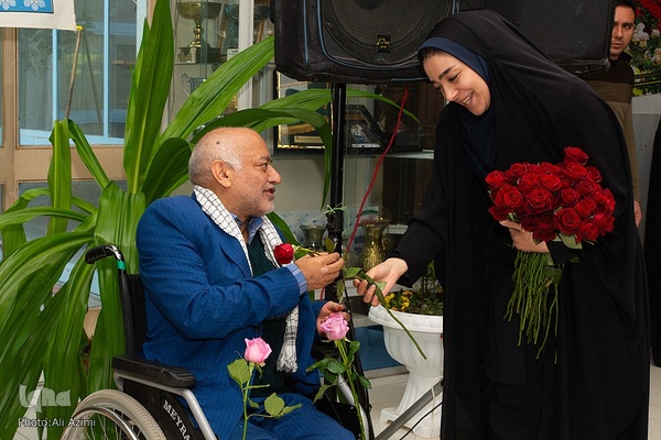 افتتاحیه معنوی پانزدهمین جشنواره فیلم فجر در اصفهان