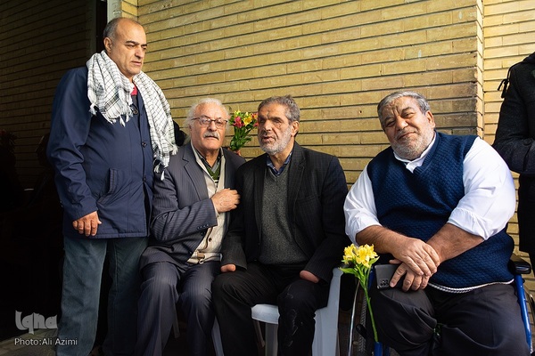 افتتاحیه معنوی پانزدهمین جشنواره فیلم فجر در اصفهان