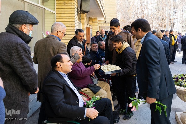 افتتاحیه معنوی پانزدهمین جشنواره فیلم فجر در اصفهان