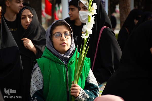 گلباران مزار مطهر شهدای اصفهان