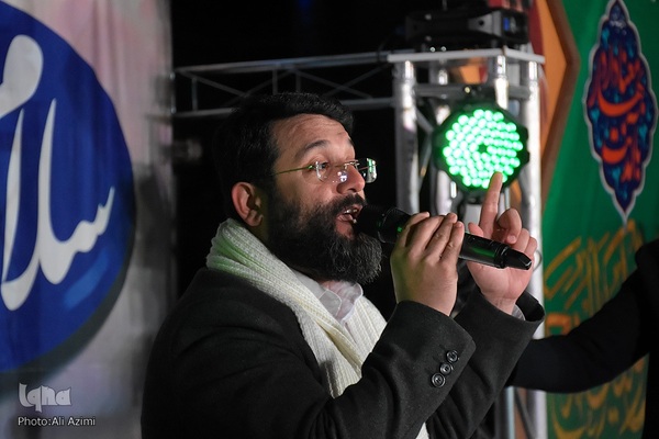 نورافشانی آسمان اصفهان در شب ۲۲ بهمن