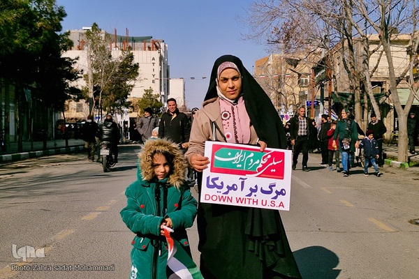 تجلی حضور کاشانی‌ها در راهپیمایی ۲۲ بهمن