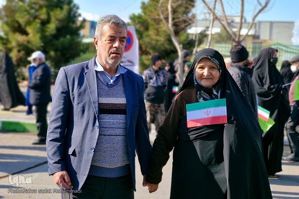 تجلی حضور کاشانی‌ها در راهپیمایی ۲۲ بهمن