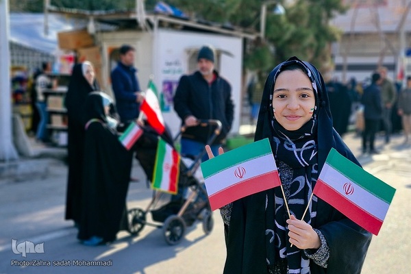 تجلی حضور کاشانی‌ها در راهپیمایی ۲۲ بهمن