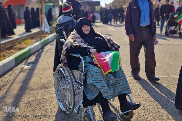 تجلی حضور کاشانی‌ها در راهپیمایی ۲۲ بهمن