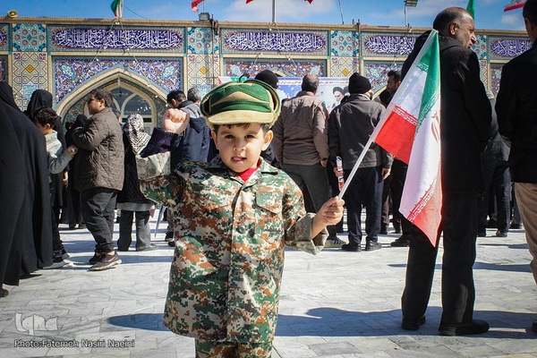 حضور پرشور مردم نایین در راهپیمایی ۲۲ بهمن