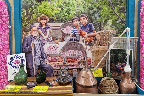 گذری بر غرفه میراث فرهنگی کاشان در نمایشگاه گردشگری تهران